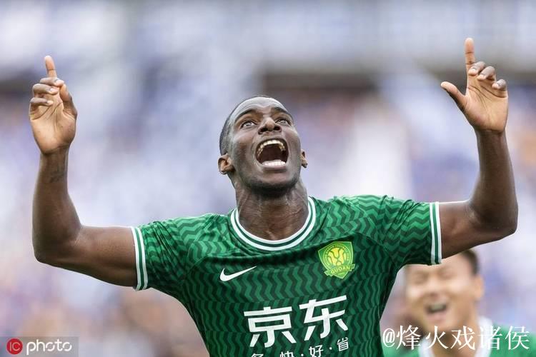 法比奥惊艳倒钩建功 北京国安客场1-0小胜武汉三镇